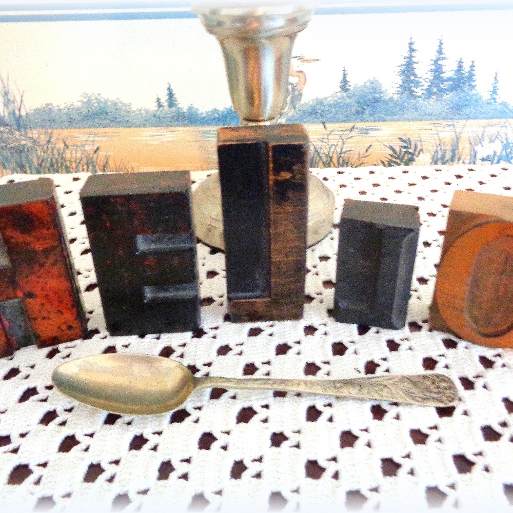 Vintage Printers Blocks ( Hello )